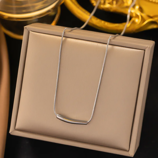 Minimal Κολιέ με Κυλινδρικό Μοτίφ σε Silver Stainless Steel